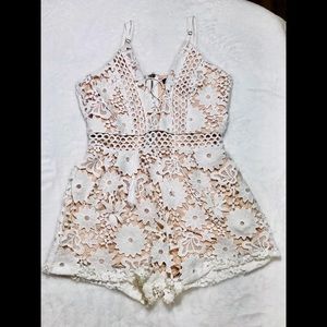White lace romper size L